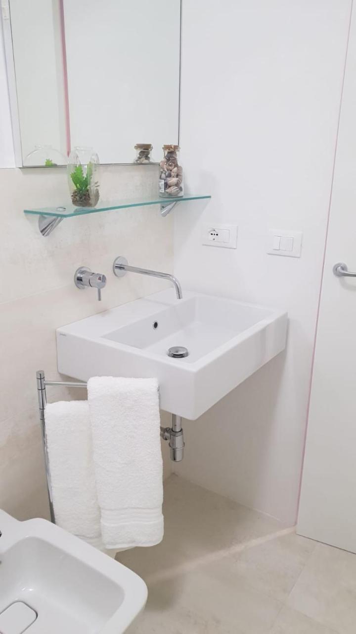 Snc1018 Modern Boutique Apartment เวนิส ภายนอก รูปภาพ
