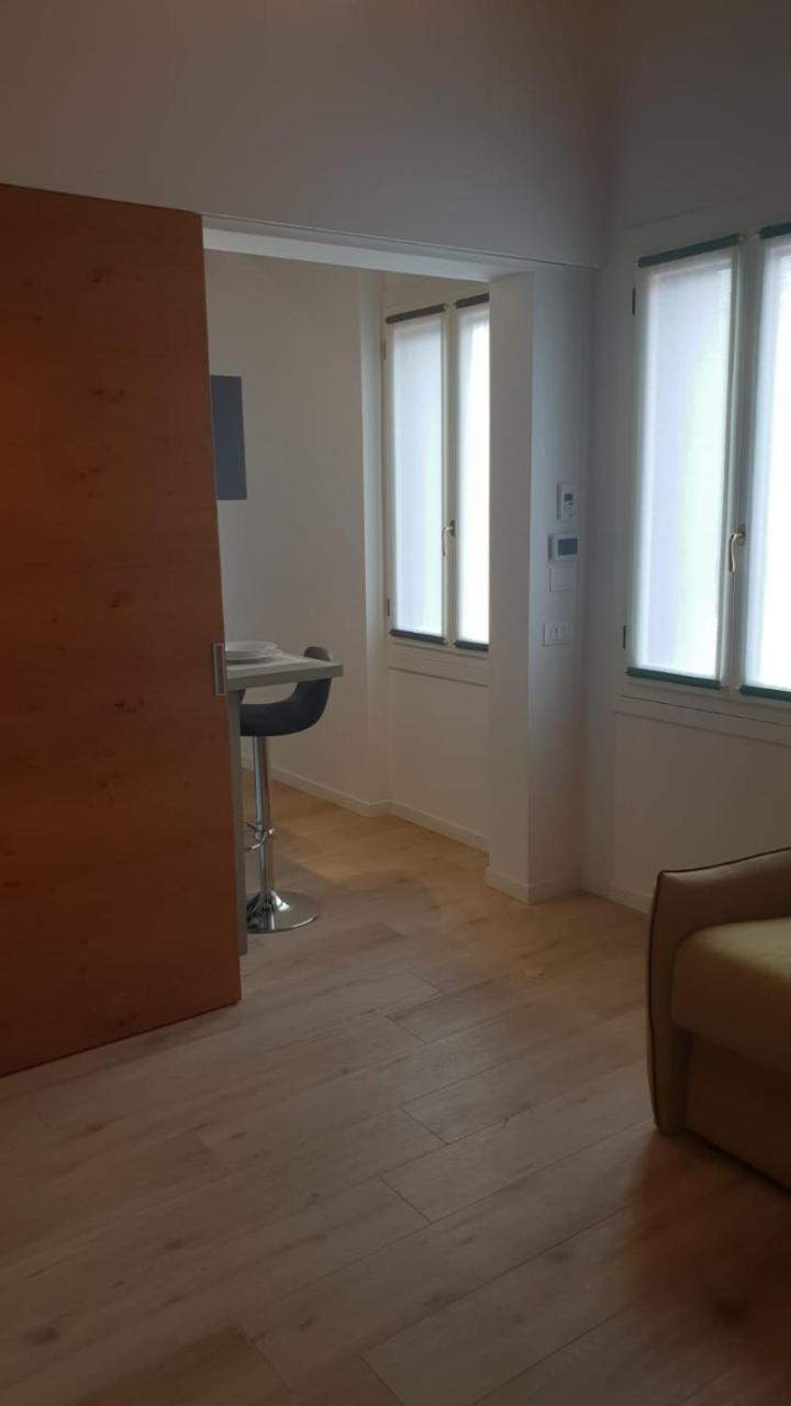 Snc1018 Modern Boutique Apartment เวนิส ภายนอก รูปภาพ